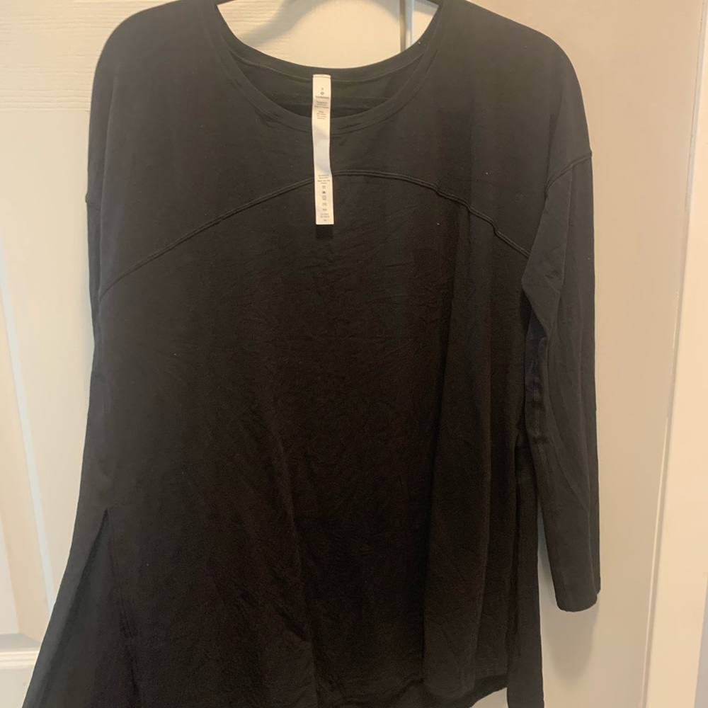 Lululemon long sleeve tee